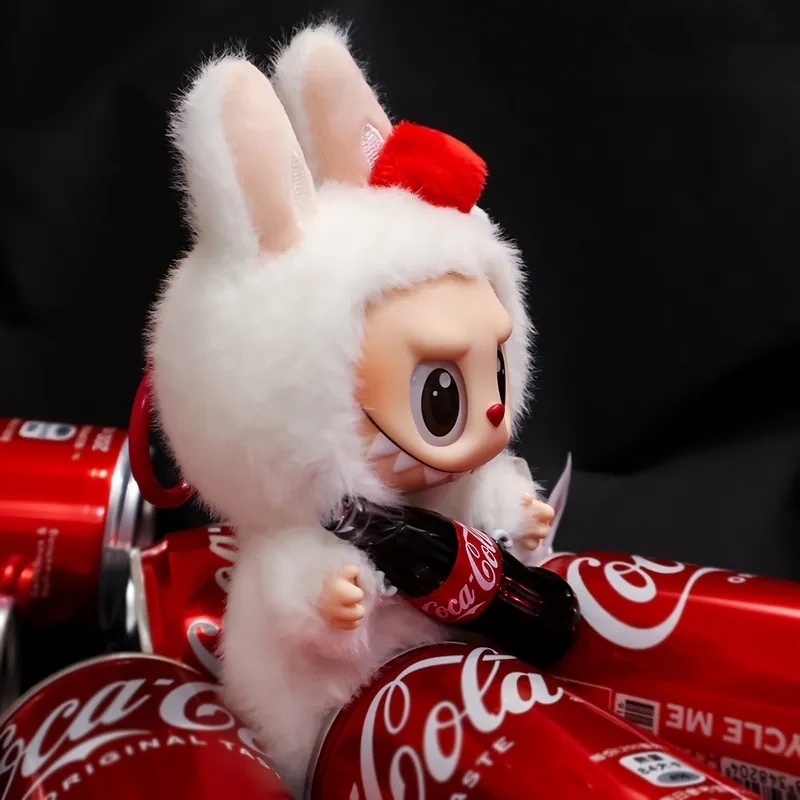 THE MONSTERS ぬいぐるみC o la LABUBU THE MONSTERSコカ・コーラシリーズ ぬいぐるみビニール